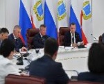Губернатор Роман Бусаргин провел постоянно действующее совещание с зампредами и министрами Правительства области. 
