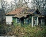 По распоряжению главы Калининского района Валерия Лазарева проводится мониторинг заброшенных домовладений и участков в г. Калининске.