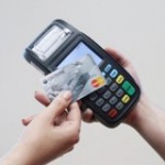 В Саратове ввели систему безналичной оплаты в автобусах 