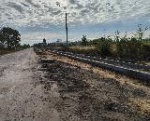 Вдоль дорожного полотна, от поворота на элеватор по направлению к бывшему совхозу «Калининский» ведется строительство 1200 метров пешеходной зоны.
