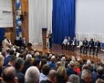 Вчера депутаты районного Собрания Калининского района приняли участие во встрече с Председателем Государственной Думы Вячеславом Володиным.