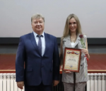 Глава района в преддверии профессионального праздника — Дня медика — принял участие в торжественной церемонии награждения работников здравоохранения.