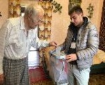 Участник Великой Отечественной войны Александр Фёдорович Карцев принял участие в выборах депутатов в органы местного самоуправления Калининского района.