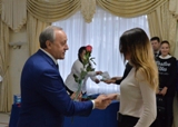 Валерий Радаев вручил ключи от квартир 40 жителям г. Энгельс из числа детей-сирот