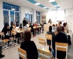 Школьники села Сергиевка встретились с участником СВО Максимом Лаврухиным, находящимся в краткосрочном отпуске. Максим - бывший выпускник Сергиевской школы.