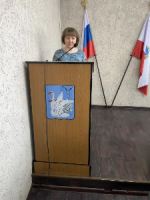 Начальник организационного отдела Ольга Новосельцева выступила с докладом "Об утверждении Регламента Собрания актива Калининского муниципального района"
