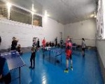 На базе спортивной ш​​​​​​​колы Калининска состоялся рождественский турнир по настольному теннису.
