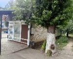 По указанию главы Калининского района Валерия Лазарева специалисты администрации провели очередной рейд по благоустройству и текущему содержанию прилегающих к объектам торговли территорий.