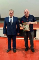 В преддверии Дня медицинского работника поздравил сотрудников здравоохранения Калининского района с их профессиональным праздником