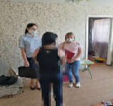 30.08.2021 года специалистом отдела по обеспечению деятельности комиссии по делам несовершеннолетних и защите их прав администрации Калининского МР совместно с инспектором ПДН МО МВД России "Калининский" Саратовской области и помощником прокурора Калининс