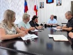 Провёл рабочую планёрку по вопросу ремонта перекидного моста через реку.
