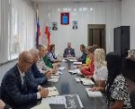 Сегодня на совещание пригласил сотрудников управления ЖКХ администрации, профильных заместителей. Совместно рассмотрели ряд вопросов