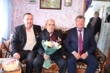 И.о главы Калининского МР В.Г. Лазарев поздравил с 90-летием труженика тыла В.А. Вдовенко