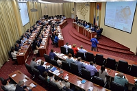 Губернатор поставил задачи по созданию рабочих мест и трудоустройству жителей области 