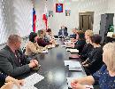 Глава района Валерий Лазарев провел рабочую планерку с заместителями, начальниками управлений и отделов администрации.