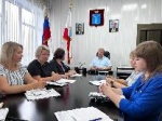Провел рабочую планерку с заместителями, начальниками управлений и отделов администрации. 