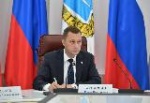 Глава региона Роман Бусаргин провел постоянно действующее совещание с участием зампредов и министров Правительства области.