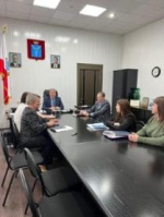 Глава района Валерий Лазарев принял участие в работе комиссии по приему на работу