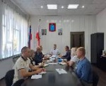 Глава района провел совещание с сотрудниками управления ЖКХ администрации КМР. На котором был рассмотрен ряд вопросов, в том числе вопросы благоустройства города: