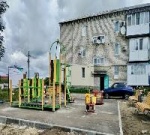 Начальник отдела благоустройства управления ЖКХ Калининского района Надежда Карпова рассказала о строительстве новой детской площадки в мкр. Молочка