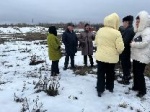 Глава КМР Валерий Лазарев выехал на земельный участок, где вскоре начнётся строительство модульного спортивного зала. 