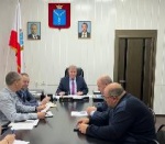 Глава Калининского муниципального района В.Г. Лазарев провел рабочее совещание с представителями Облкомунэнерго