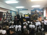 Театр рисованных кукол «Золотой ключик» представил экологическую сказку писателя Виталия Бианки «Лесные домишки»