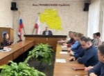 В первую субботу месяца, по поручению губернатора Саратовской области Романа Бусаргина, провел личный прием участников СВО и членов их семей. 