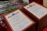 Валерий Радаев вручил свидетельства о занесении на Доску почёта жителям Саратовской области